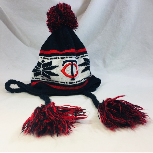 Minnesota Twins New Era Winter Dangle Hat - Picture 3 of 6